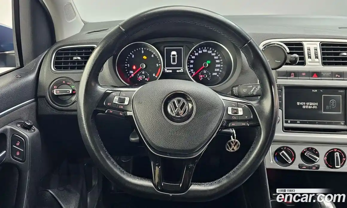 Volkswagen Polo 2016 1.4 гидро в Москве № 1198168, фото 14