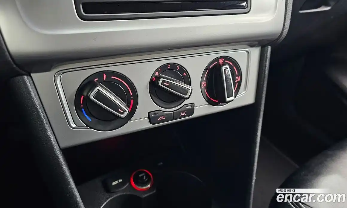 Volkswagen Polo 2016 1.4 гидро в Москве № 1198168, фото 16