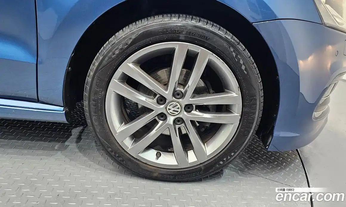 Volkswagen Polo 2016 1.4 гидро в Москве № 1198168, фото 5