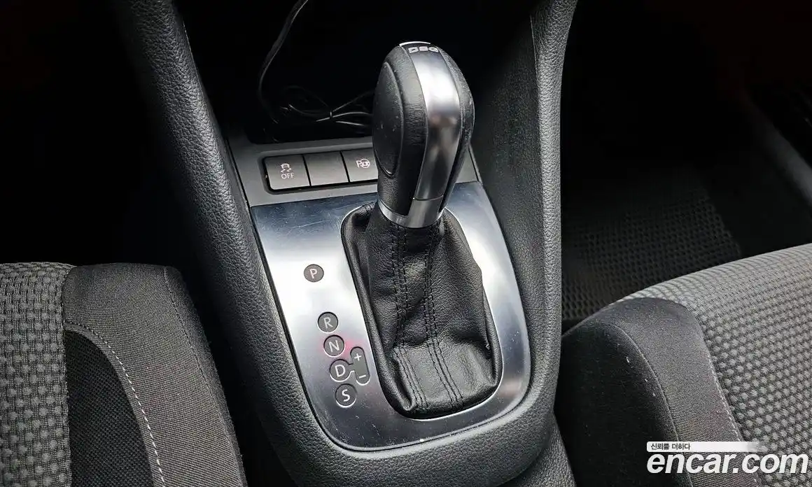 Volkswagen Golf 2012 1.4 гидро в Москве № 1198221, фото 9
