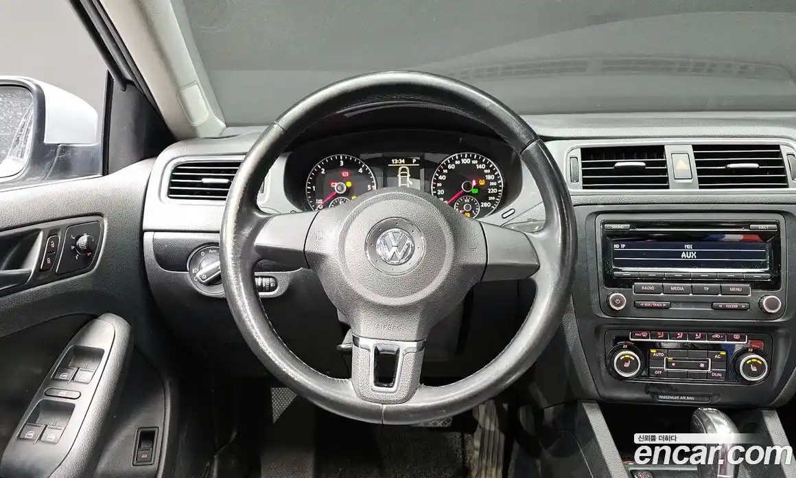 Volkswagen Jetta 2012 2.0 гидро в Москве № 1198314, фото 13