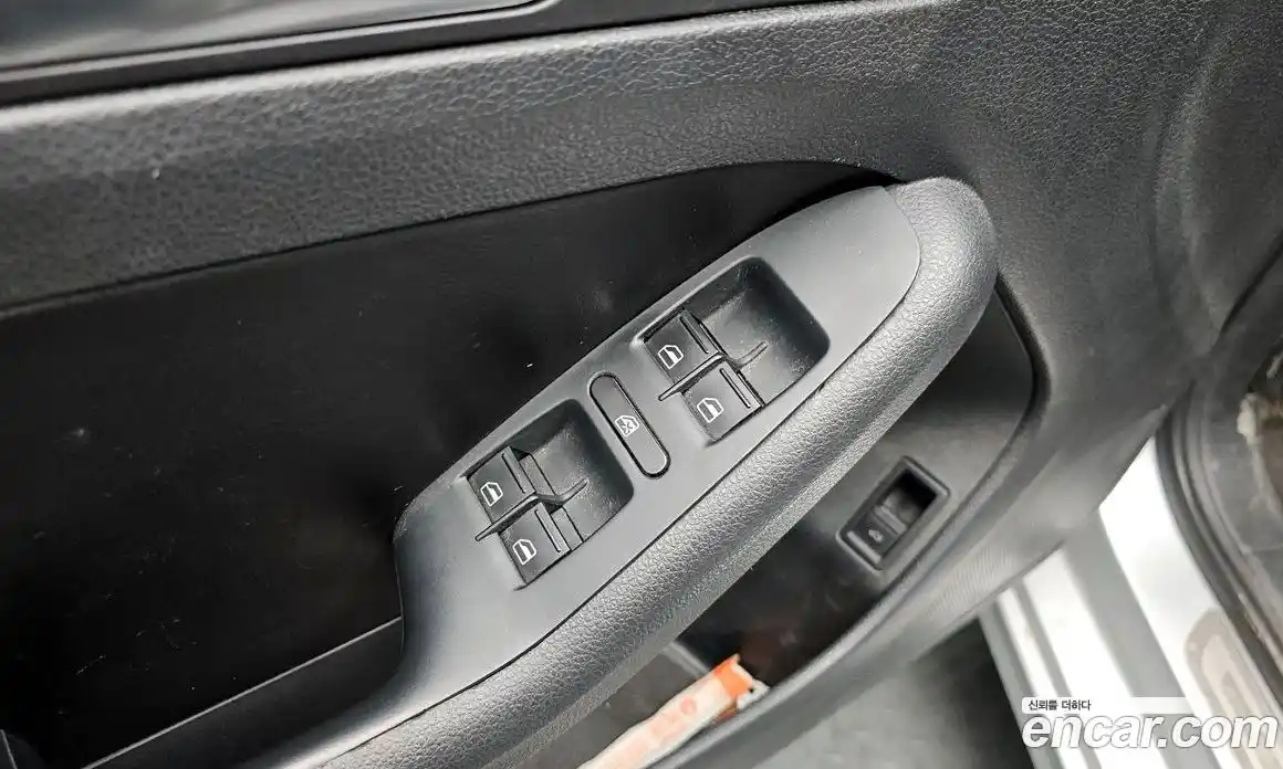 Volkswagen Jetta 2012 2.0 гидро в Москве № 1198314, фото 17