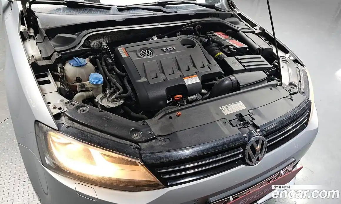 Volkswagen Jetta 2012 2.0 гидро в Москве № 1198314, фото 6
