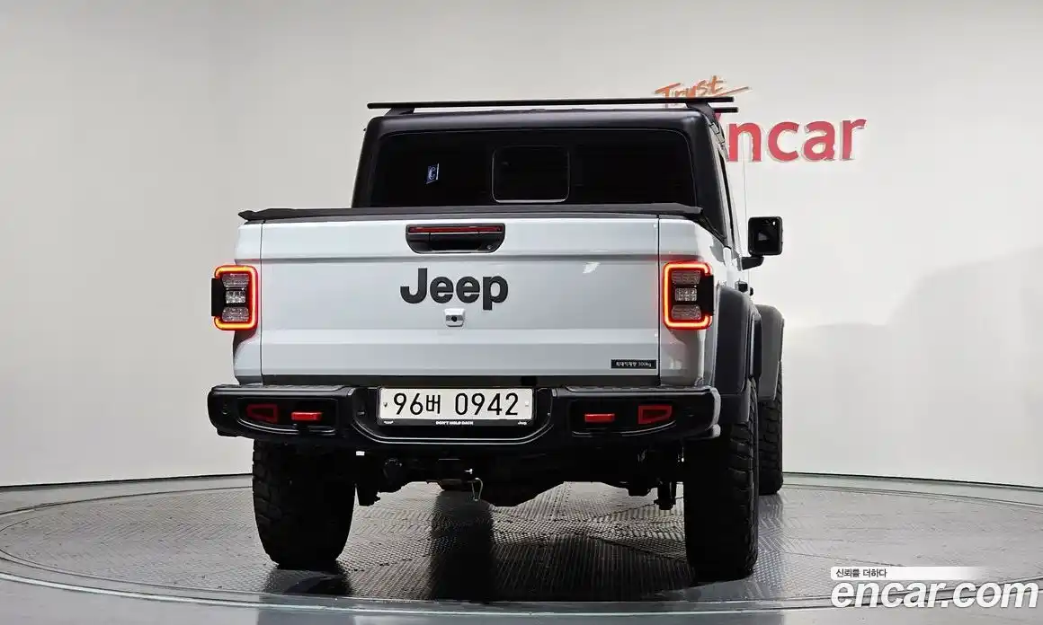Jeep Gladiator 2021 3.6 гидро в Москве № 1198464, фото 3