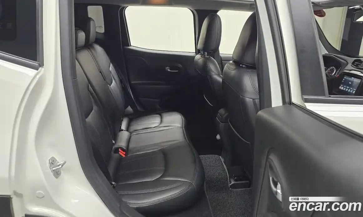 Jeep Renegade 2021 2.4 гидро в Москве № 1198525, фото 12
