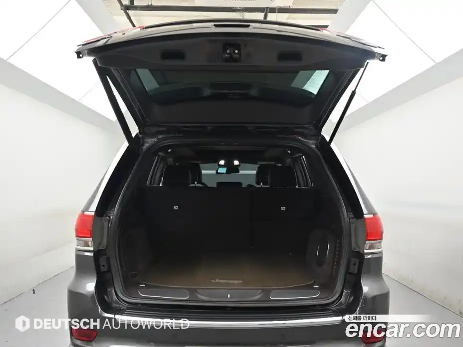 Jeep Cherokee 2015 3.0 гидро в Москве № 1198708, фото 19