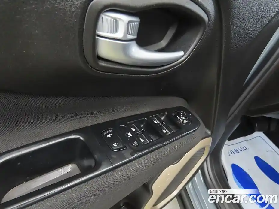 Jeep Renegade 2016 2.4 гидро в Москве № 1198750, фото 11