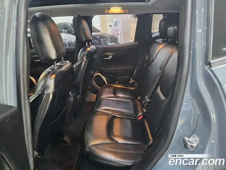 Jeep Renegade 2016 2.4 гидро в Москве № 1198750, фото 13