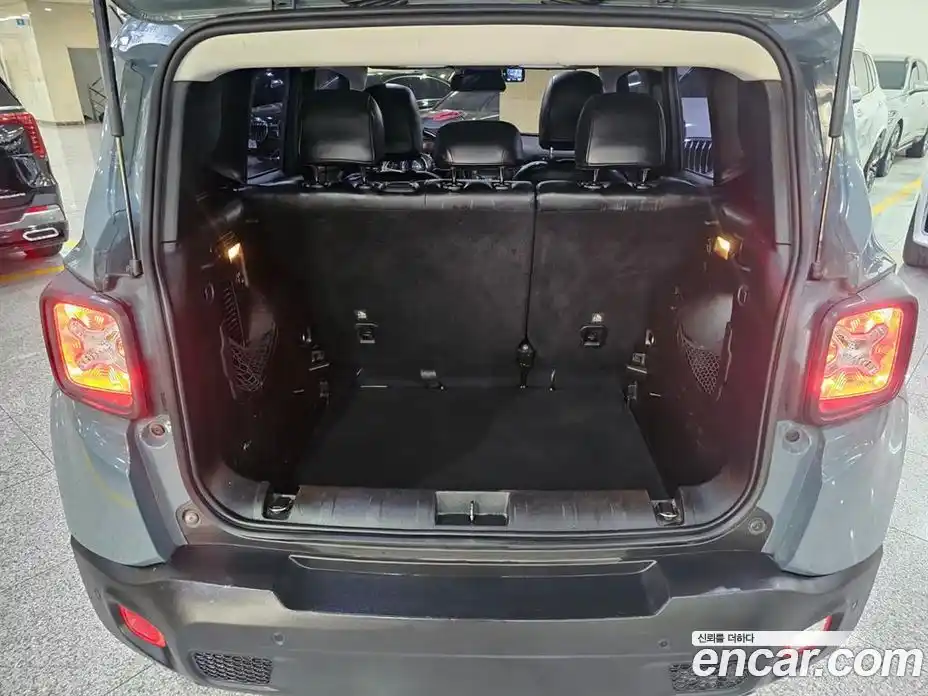 Jeep Renegade 2016 2.4 гидро в Москве № 1198750, фото 19