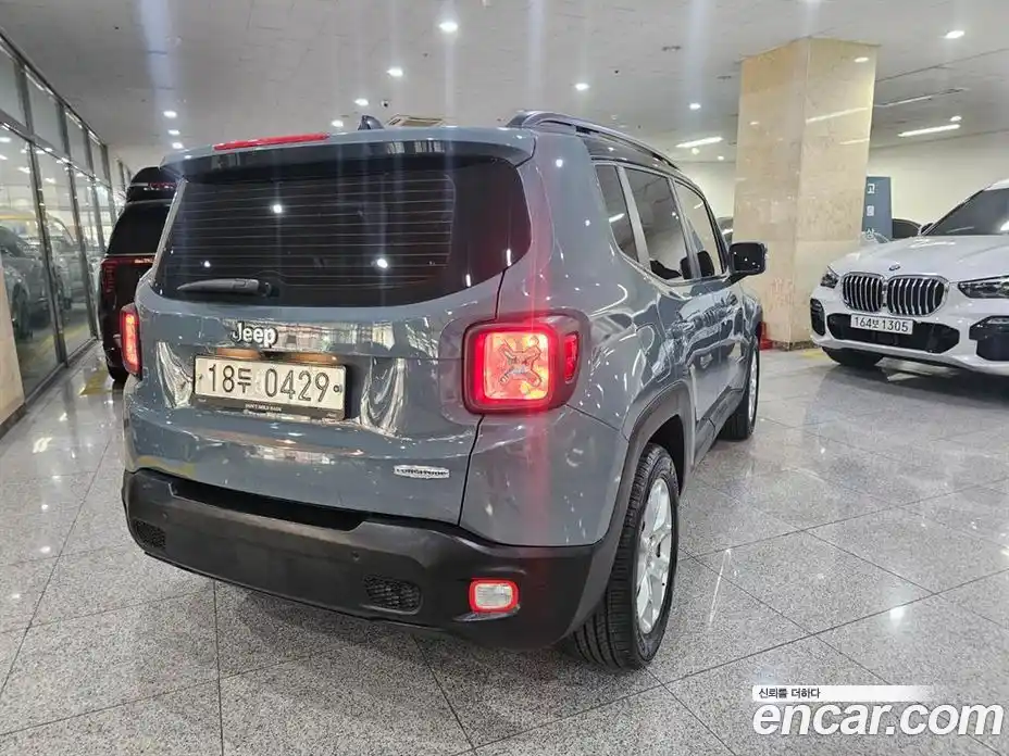 Jeep Renegade 2016 2.4 гидро в Москве № 1198750, фото 3