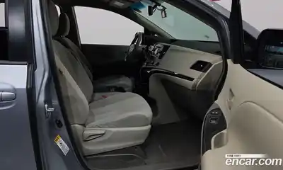 Toyota Sienna 2011 3.5 гидро в Москве № 1198905, миниатюра 11