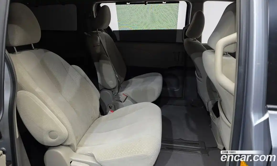 Toyota Sienna 2011 3.5 гидро в Москве № 1198905, фото 12
