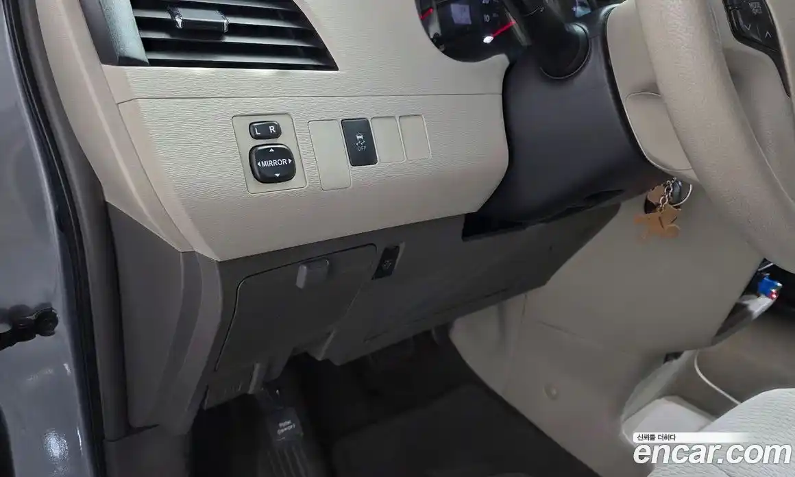 Toyota Sienna 2011 3.5 гидро в Москве № 1198905, фото 14