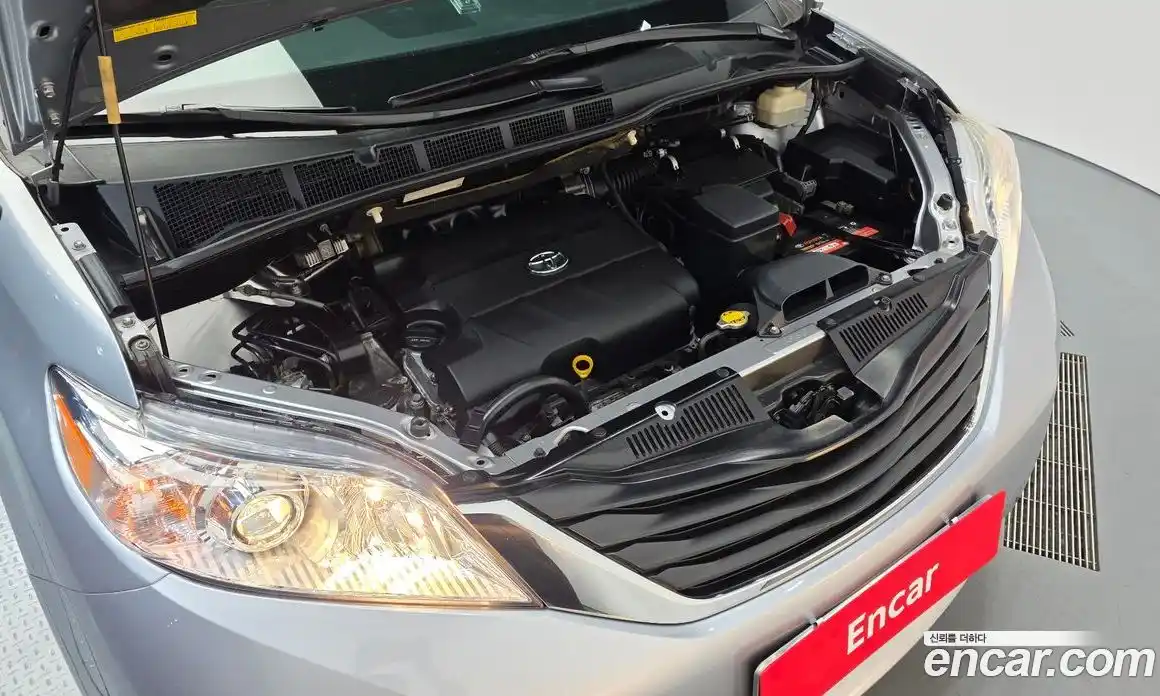 Toyota Sienna 2011 3.5 гидро в Москве № 1198905, фото 6