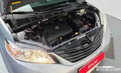 Toyota Sienna 2011 3.5 гидро в Москве № 1198905, миниатюра 6