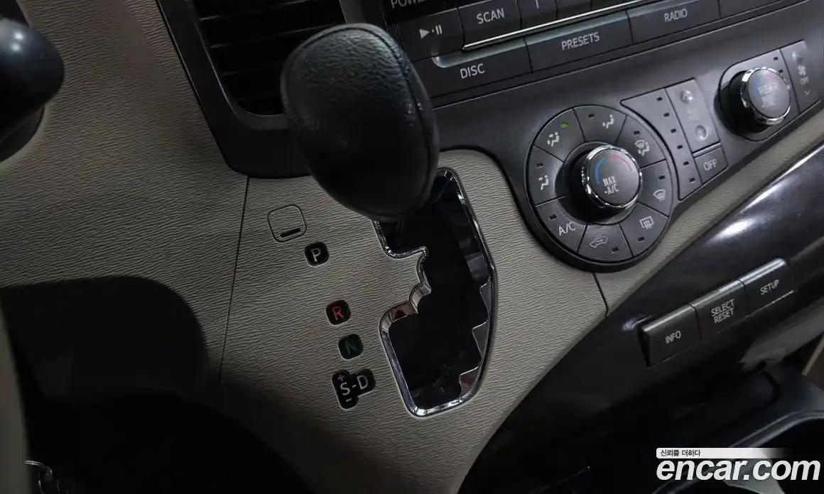 Toyota Sienna 2011 3.5 гидро в Москве № 1198905, фото 9