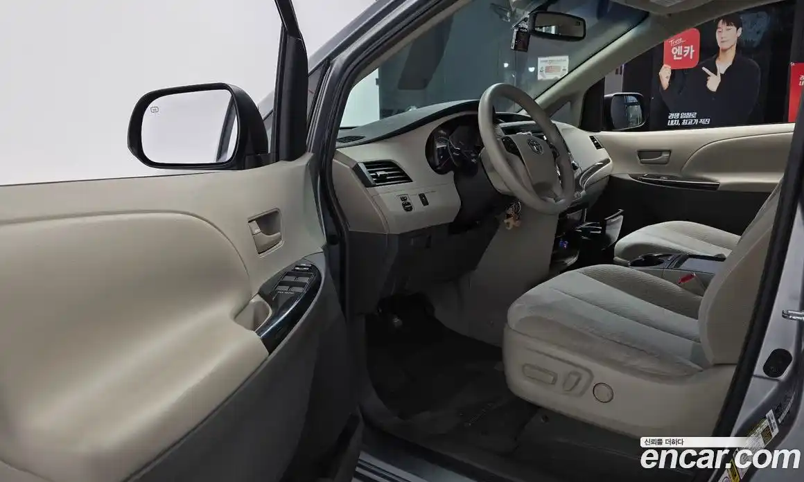 Toyota Sienna 2011 3.5 гидро в Москве № 1198905, фото 10