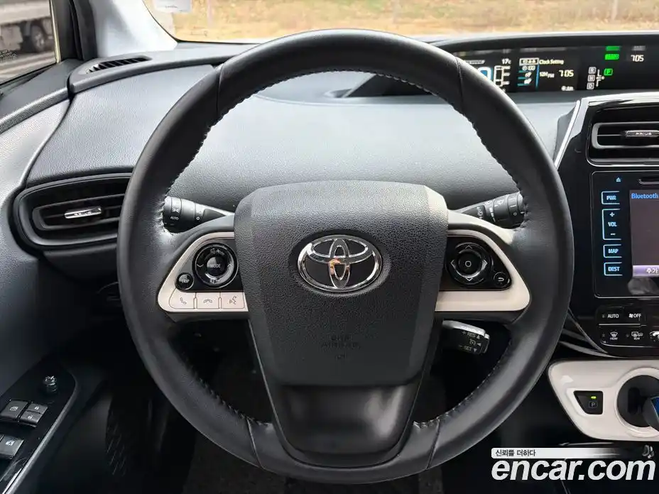 Toyota Prius 2018 1.8 вариатор в Москве № 1198962, фото 11