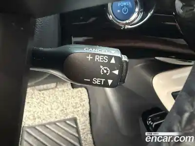 Toyota Prius 2018 1.8 вариатор в Москве № 1198962, миниатюра 12