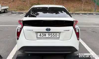 Toyota Prius 2018 1.8 вариатор в Москве № 1198962, миниатюра 2