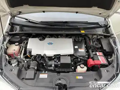 Toyota Prius 2018 1.8 вариатор в Москве № 1198962, миниатюра 6