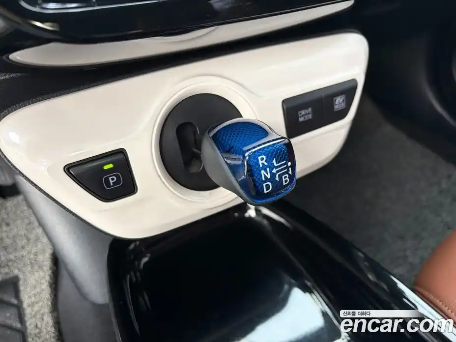 Toyota Prius 2018 1.8 вариатор в Москве № 1198962, фото 9