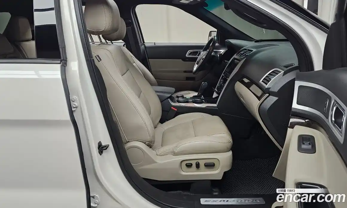 Ford Explorer 2015 3.5 гидро в Москве № 1199385, фото 11
