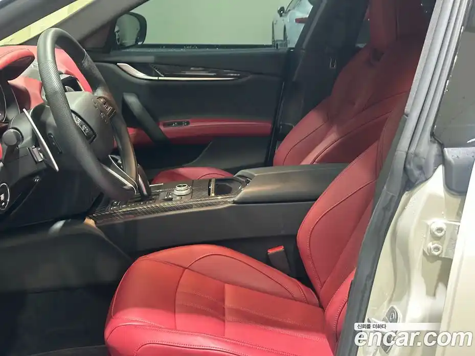 Maserati Ghibli 2023 3.0 гидро в Москве № 1199749, фото 11