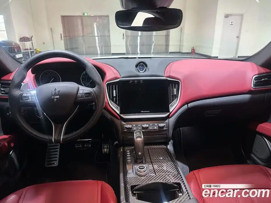 Maserati Ghibli 2023 3.0 гидро в Москве № 1199749, фото 7