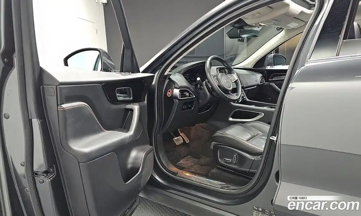 Jaguar F-Pace 2019 2.0 гидро в Москве № 1199797, фото 10