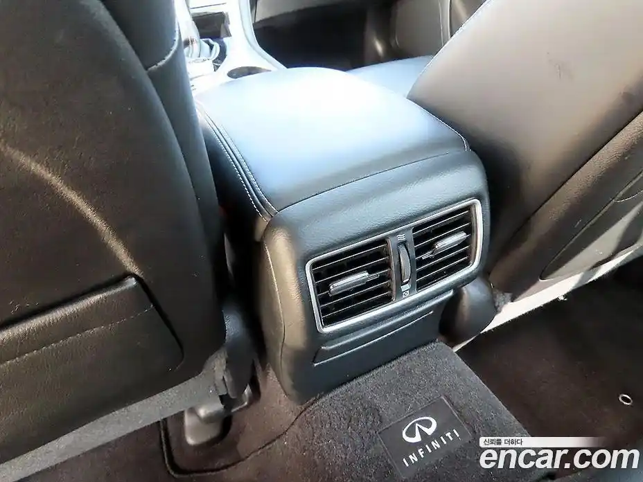 Infiniti Q50 2015 3.5 гидро в Москве № 1200014, фото 17
