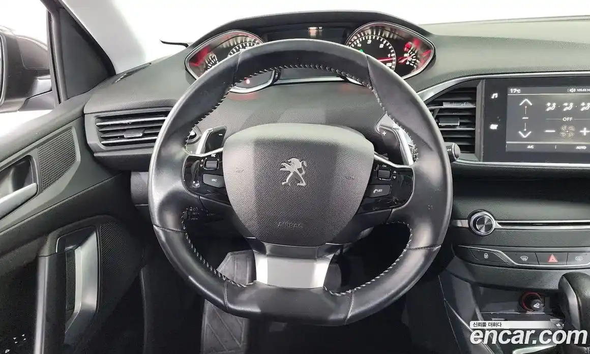 Peugeot 308 2018 1.6 гидро в Москве № 1200053, фото 13