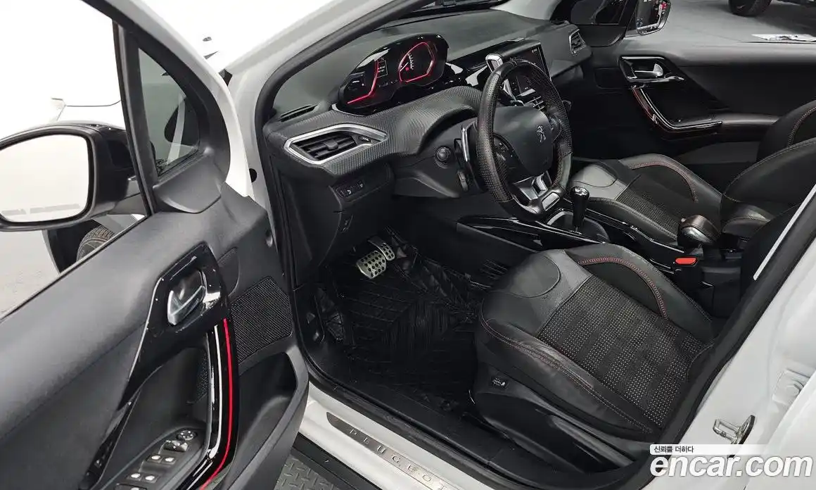 Peugeot 2008 2018 1.6 гидро в Москве № 1200063, фото 11