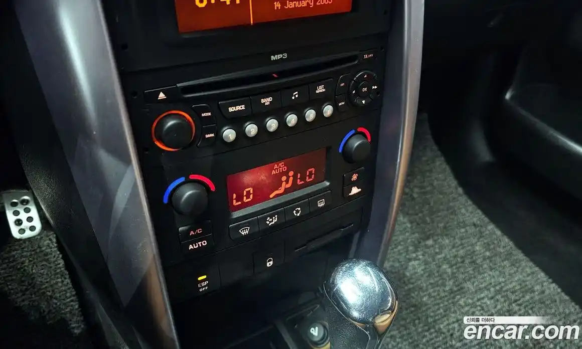 Peugeot 207 2007 1.6 гидро в Москве № 1200105, фото 17