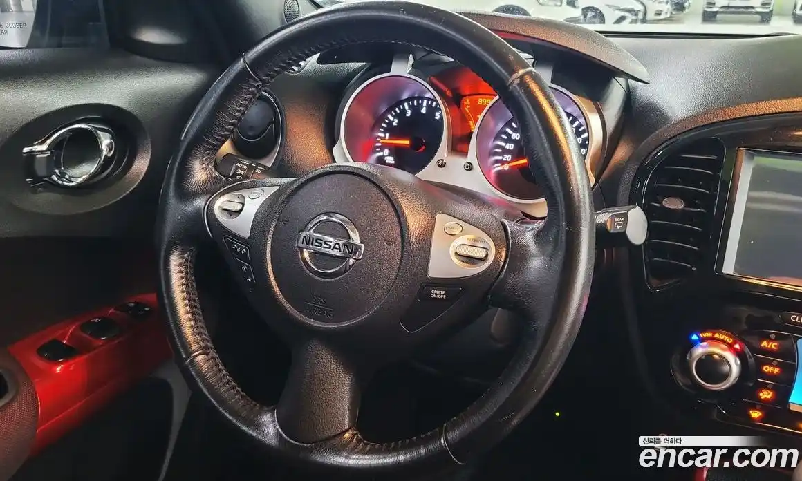 Nissan Juke 2015 1.6 гидро в Москве № 1200252, фото 9