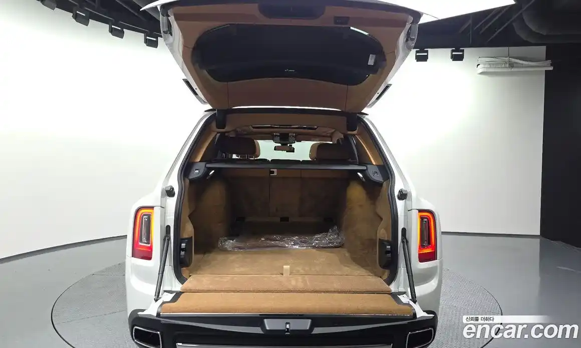 Rolls-Royce Cullinan 2023 6.7 гидро в Москве № 1200443, фото 19