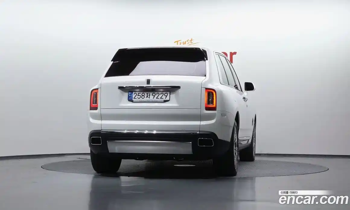 Rolls-Royce Cullinan 2023 6.7 гидро в Москве № 1200443, фото 3