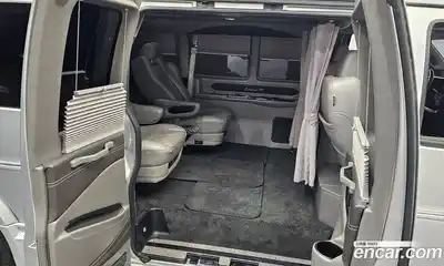 Chevrolet Express Van 2018 6.0 Автомат в Москве № 1200589, миниатюра 12