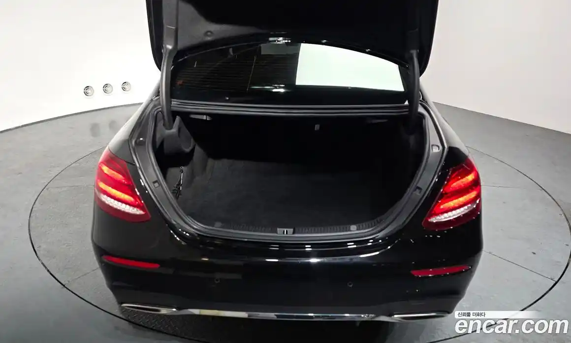 Mercedes-Benz E-Class 2020 2.0 гидро в Москве, фото 20