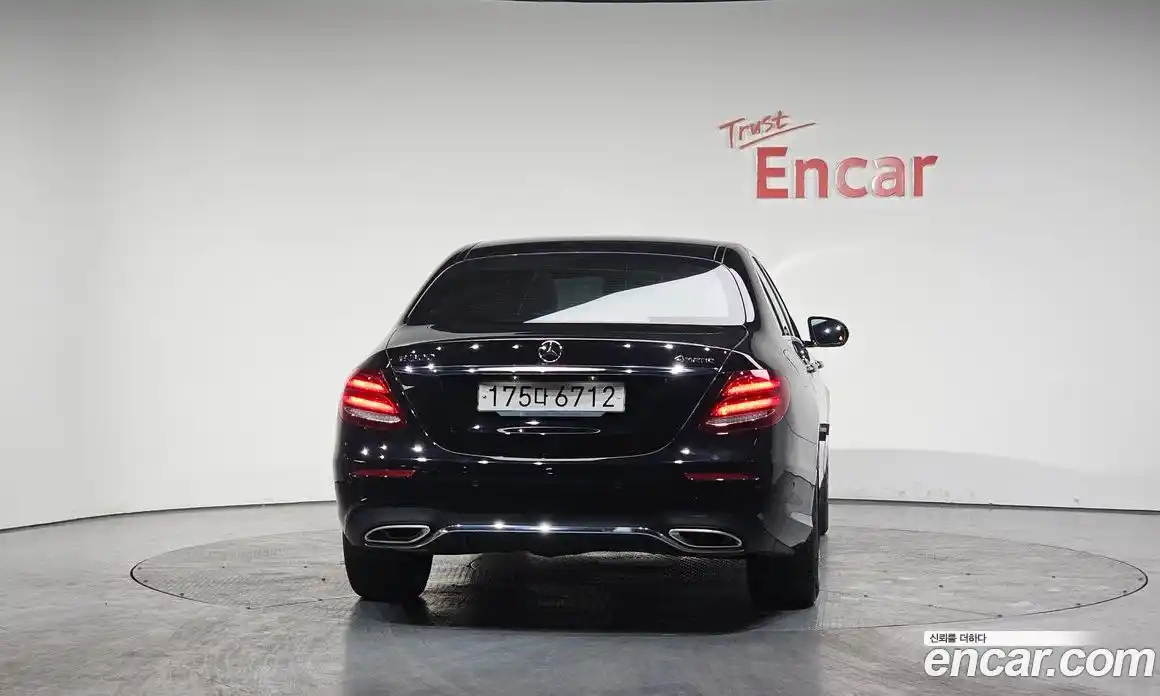 Mercedes-Benz E-Class 2020 2.0 гидро в Москве, фото 4