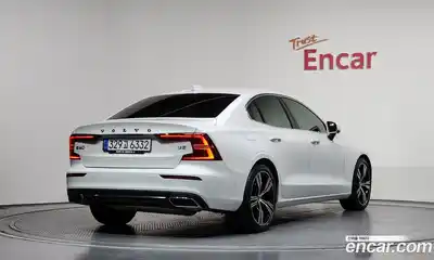 Volvo S60 2021 2.0 гидро в Москве № 196944, миниатюра 2