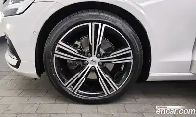 Volvo S60 2021 2.0 гидро в Москве № 196944, миниатюра 5