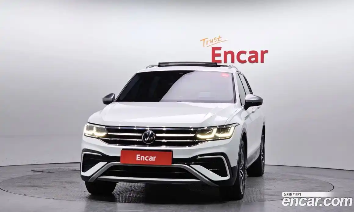 Volkswagen Tiguan 2023 2.0 гидро в Москве № 199072, фото 3