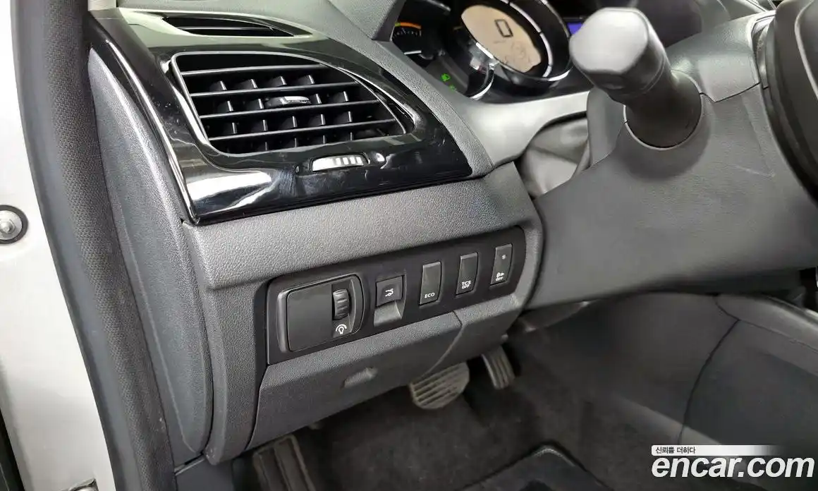 Renault SM3 2017 гидро в Москве № 224128, фото 17