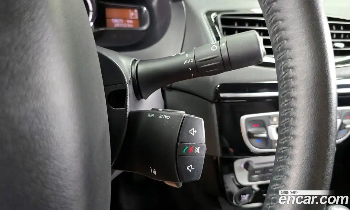 Renault SM3 2017 гидро в Москве № 224128, фото 18
