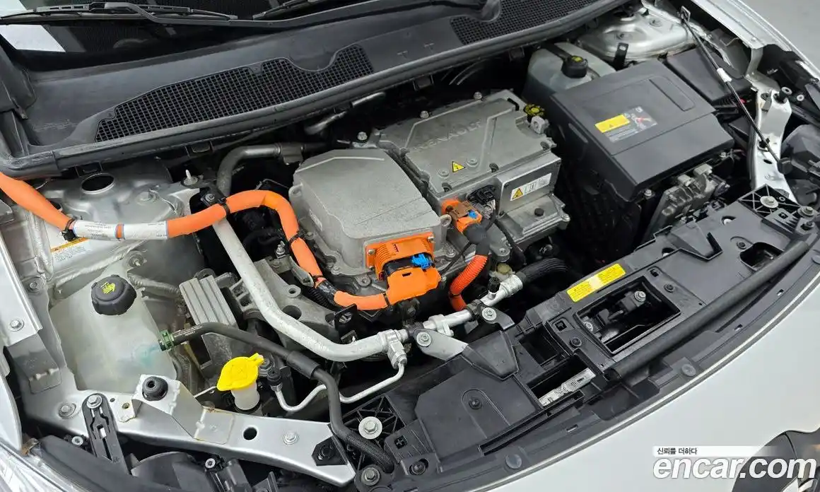 Renault SM3 2017 гидро в Москве № 224128, фото 6