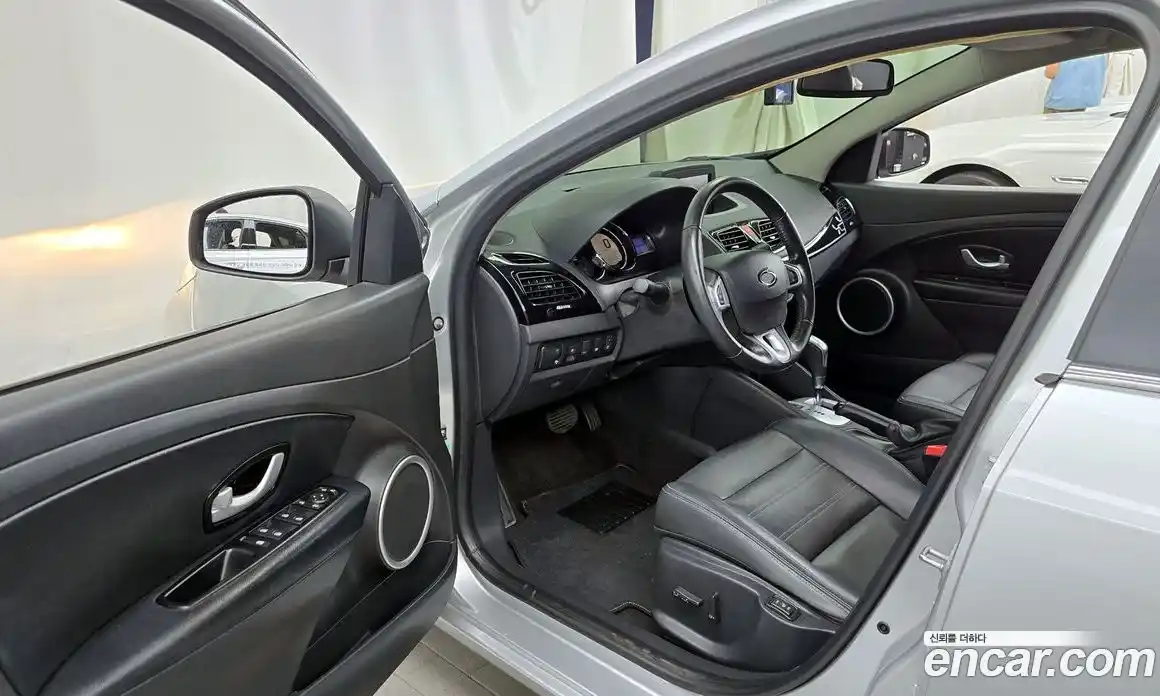 Renault SM3 2017 гидро в Москве № 224128, фото 10