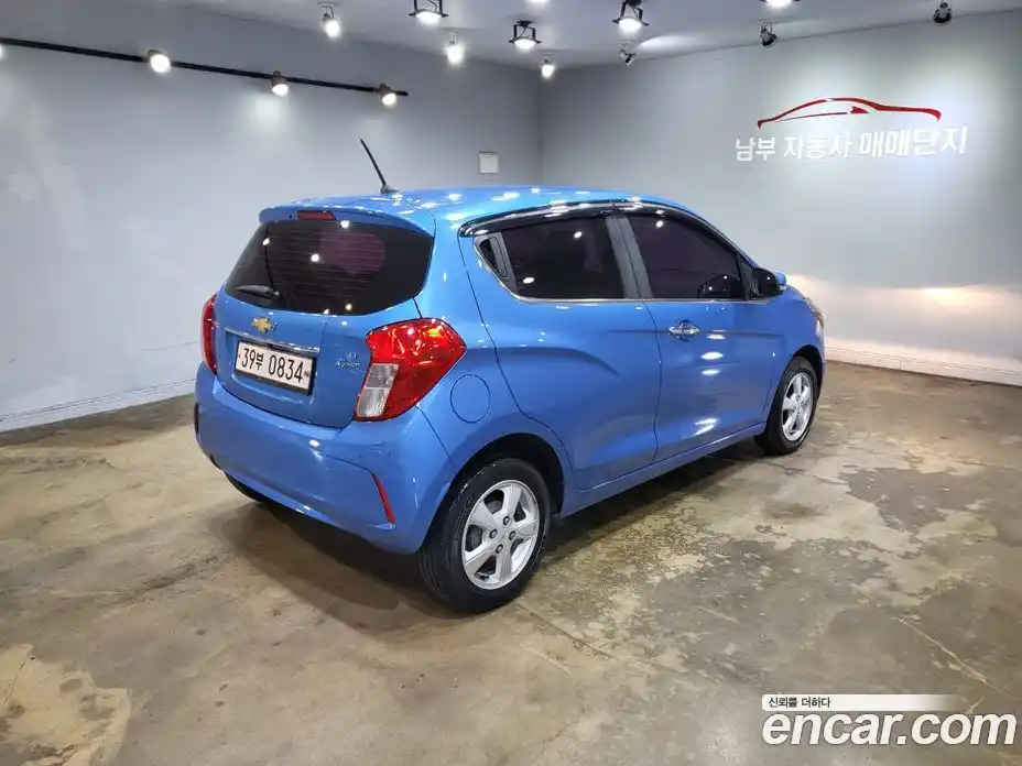 Chevrolet Spark 2016 1.0 гидро в Москве, фото 4