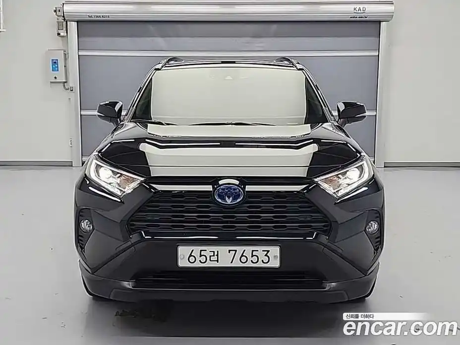 Toyota RAV4 2019 2.5 гидро в Москве № 1151721, фото 1