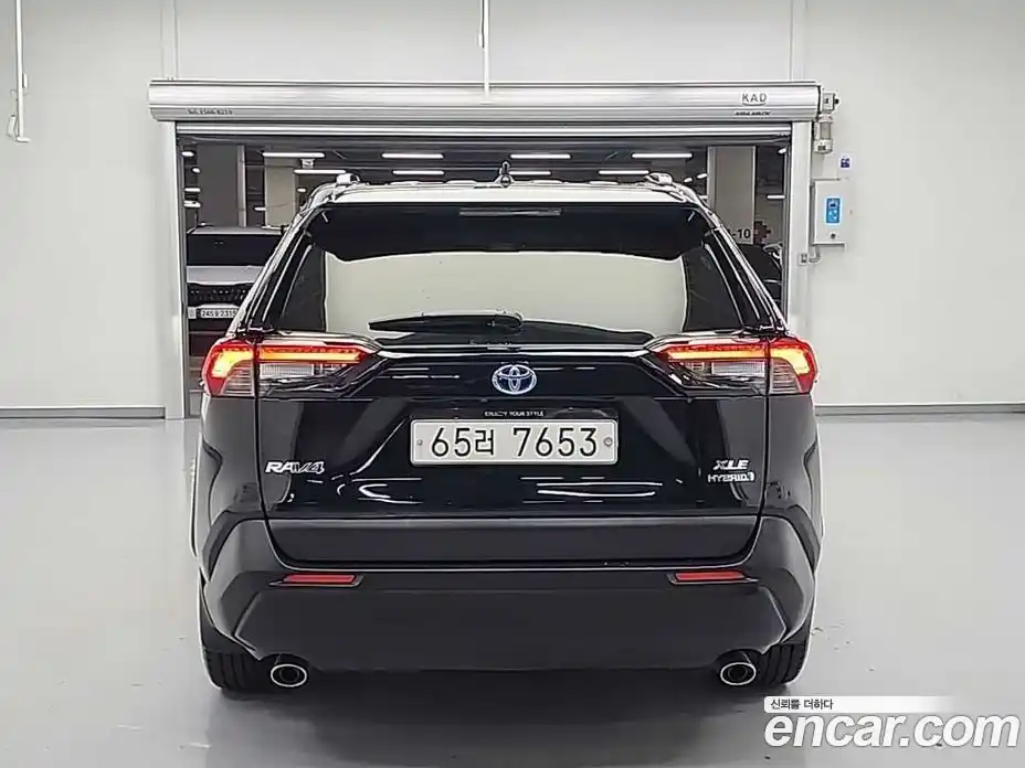 Toyota RAV4 2019 2.5 гидро в Москве № 1151721, фото 3